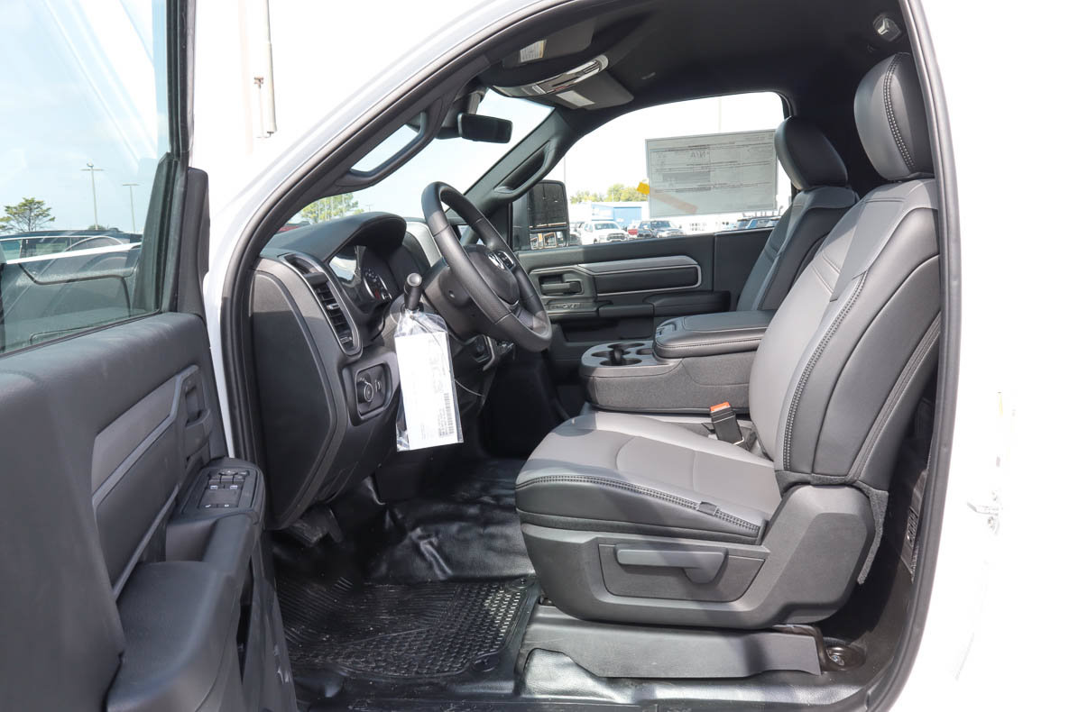 New 2027 RAM 3500 Tradesman AWD/4WD image 13