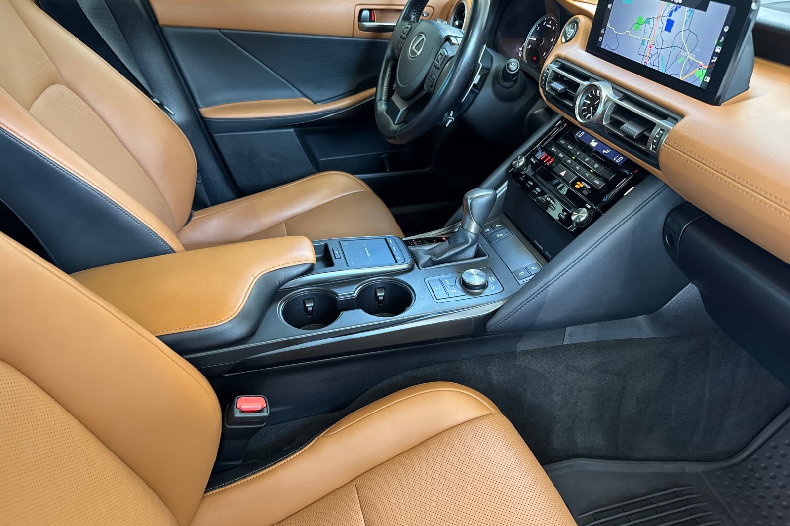 Certified 2022 Lexus IS 300 w/ Premium Package RWD image 19