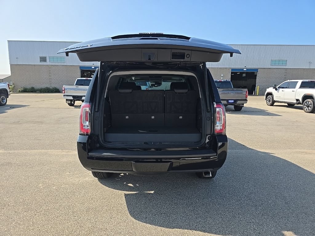 Used 2018 GMC Yukon SLT w/ Premium Edition AWD/4WD image 5