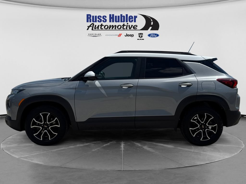 Used 2023 Chevrolet TrailBlazer ACTIV w/ Convenience Package FWD image 2