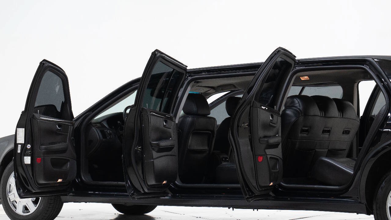 Used 2008 Cadillac DTS Limousine FWD image 23