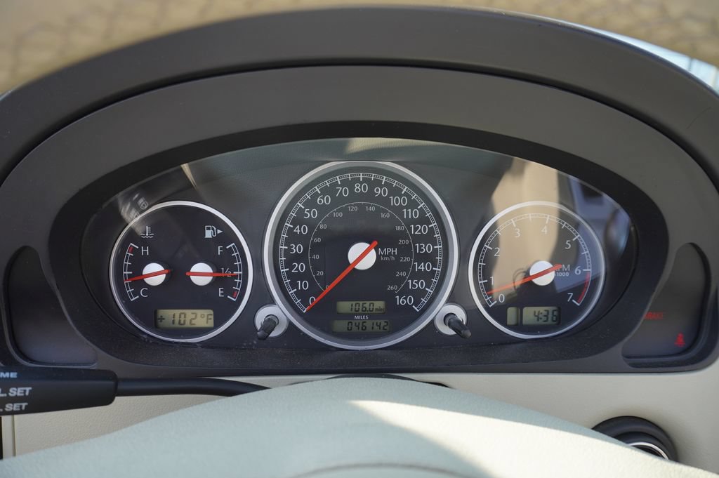 Used 2005 Chrysler Crossfire Limited RWD image 24