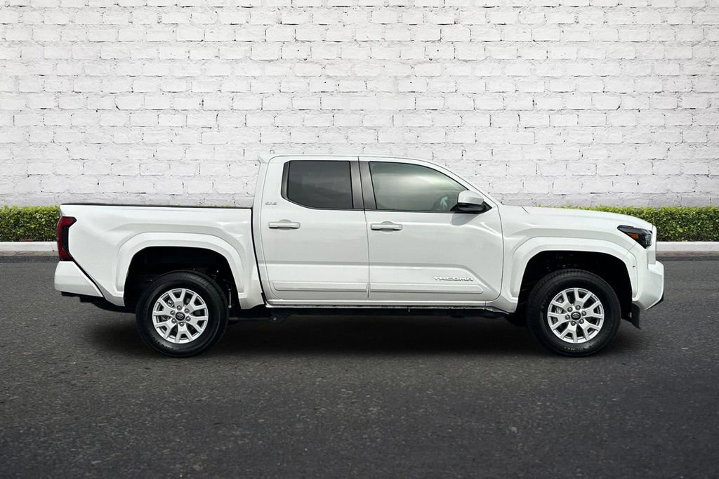 Used 2025 Toyota Tacoma SR5 image 3