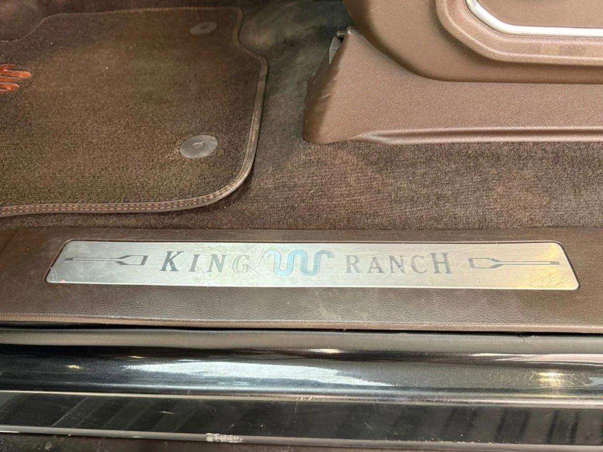 Used 2015 Ford F150 King Ranch w/ Equipment Group 601A Luxury AWD/4WD image 44
