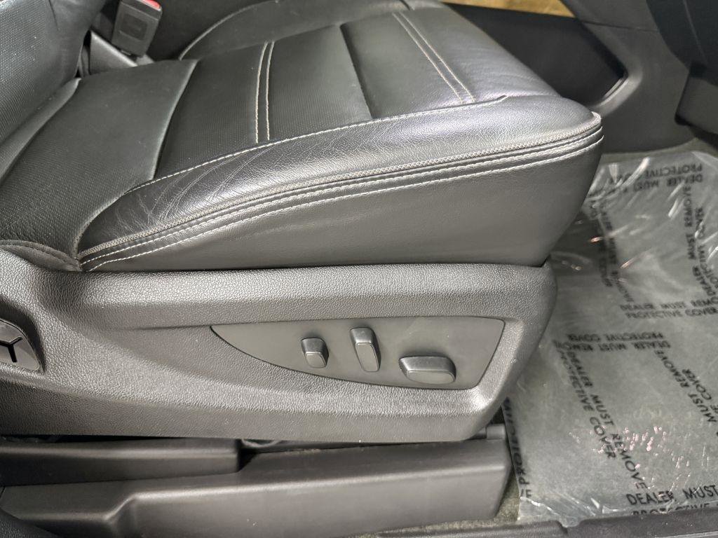 Used 2017 GMC Yukon XL Denali w/ Open Road Package image 46