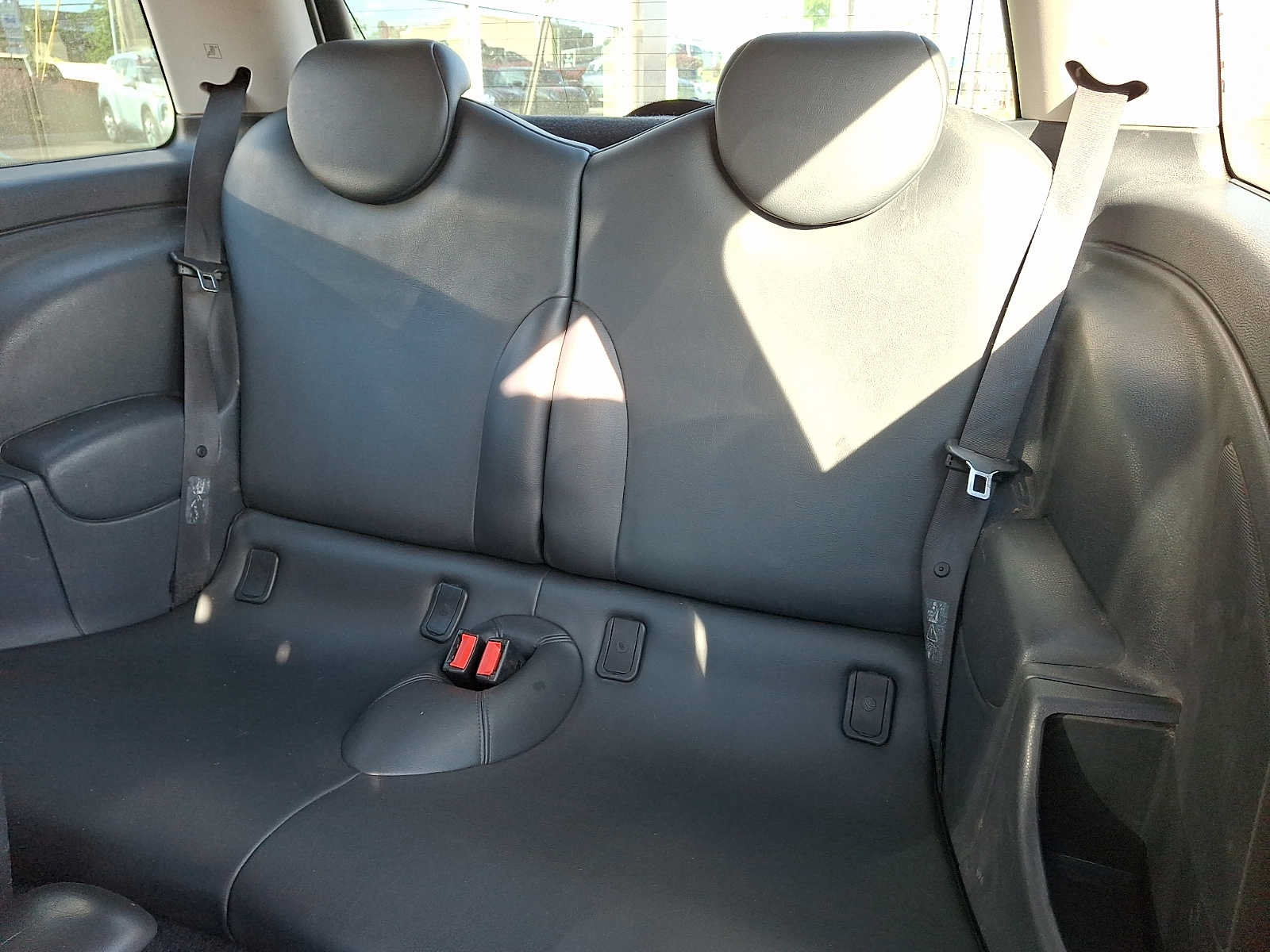 Used 2006 MINI Cooper Hardtop FWD image 12