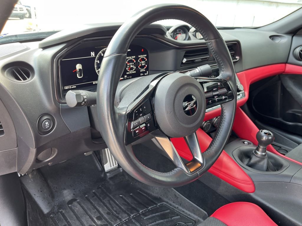 Used 2024 Nissan Z Performance w/ Floor Mat Package RWD image 2