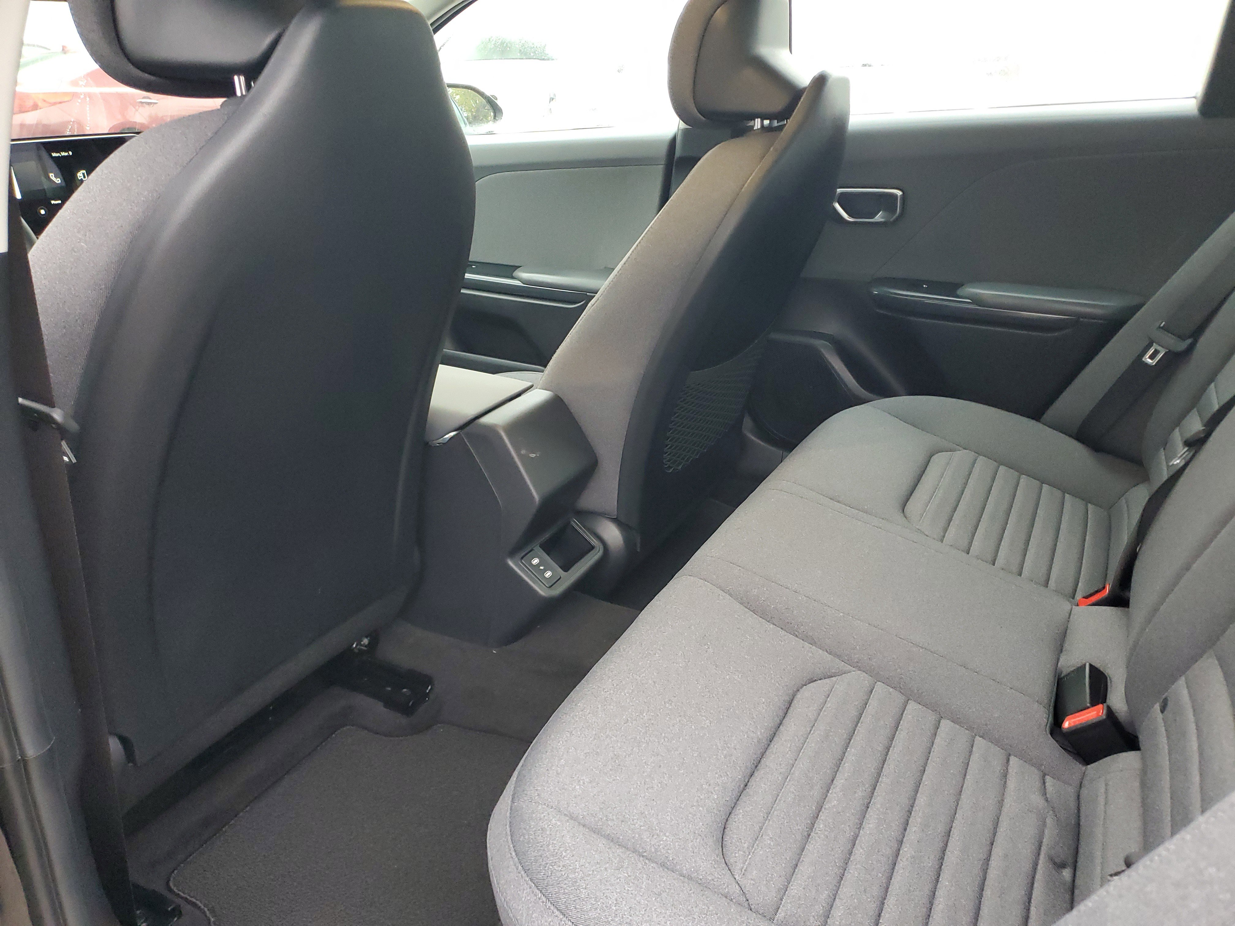 Used 2025 Kia K4 EX image 9