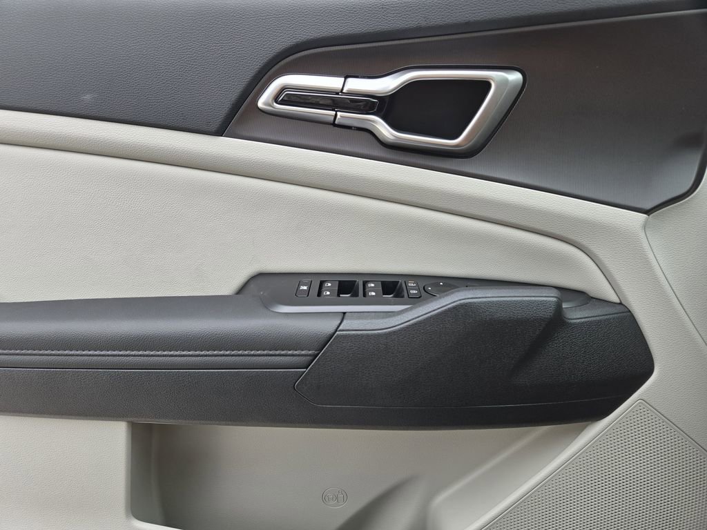 New 2026 Kia Sportage EX image 16