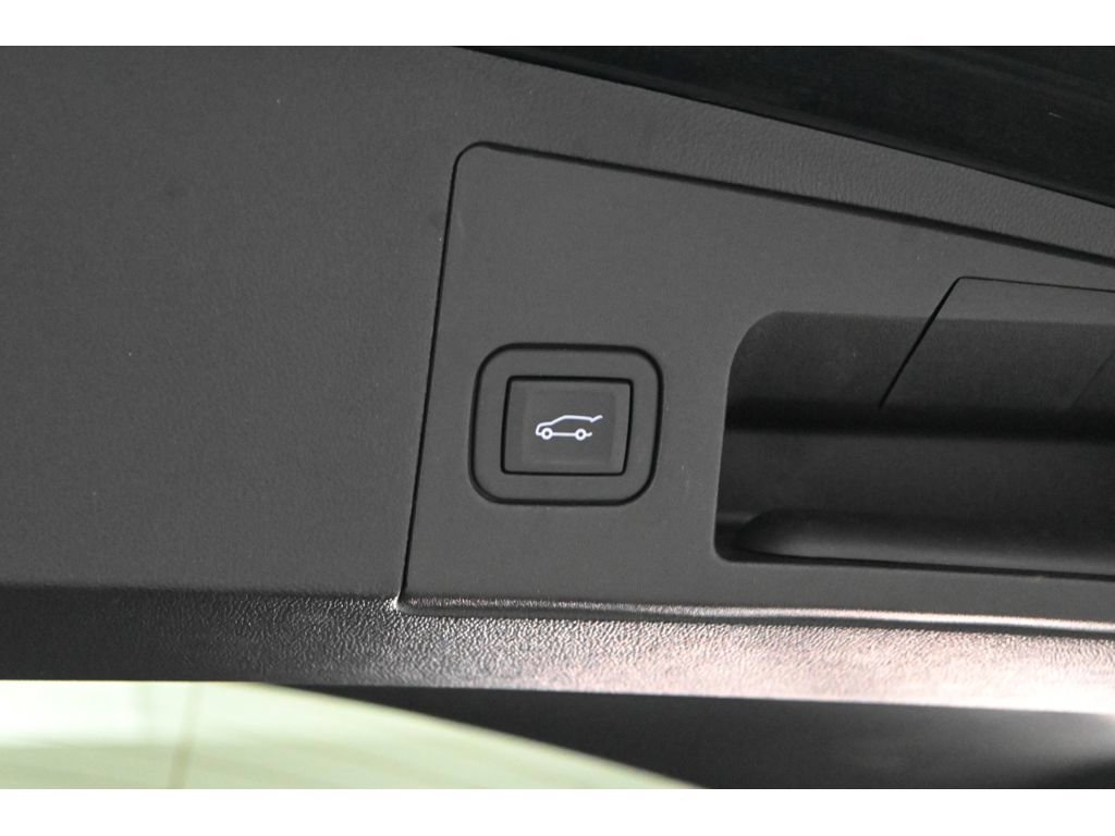 Certified 2024 Cadillac XT5 Premium Luxury image 57