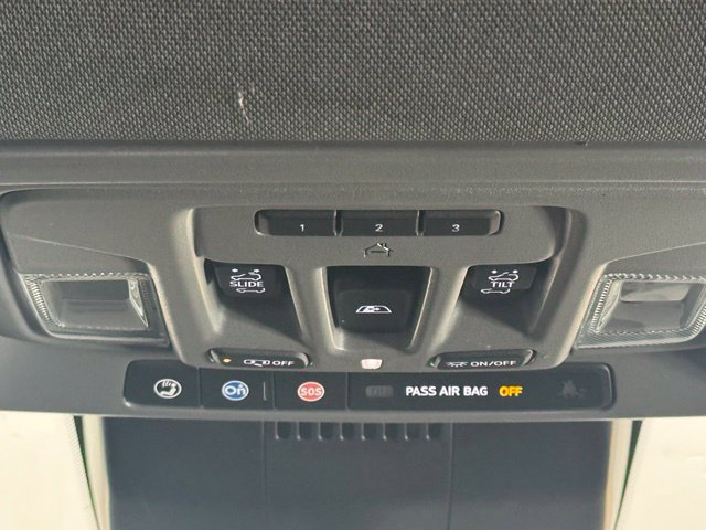 Used 2022 Chevrolet Silverado 1500 LT Trail Boss w/ LT Trail Boss Premium Package AWD/4WD image 17
