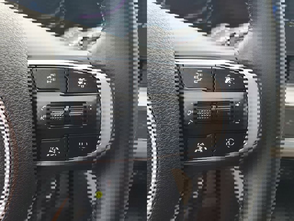 Used 2023 Kia Sportage EX FWD image 12