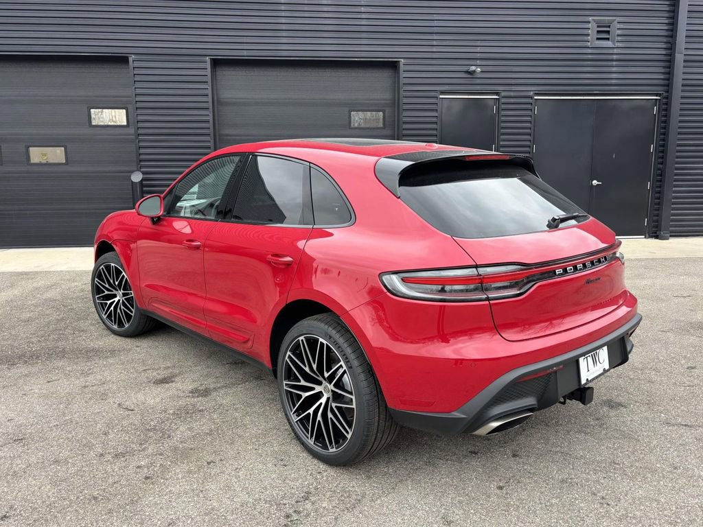 New 2026 Porsche Macan image 3