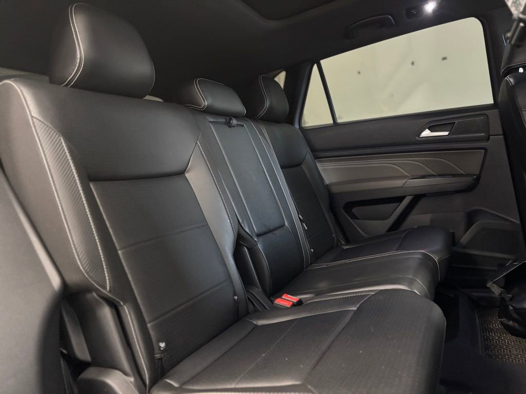 Used 2021 Volkswagen Atlas Cross Sport SEL R-Line image 10