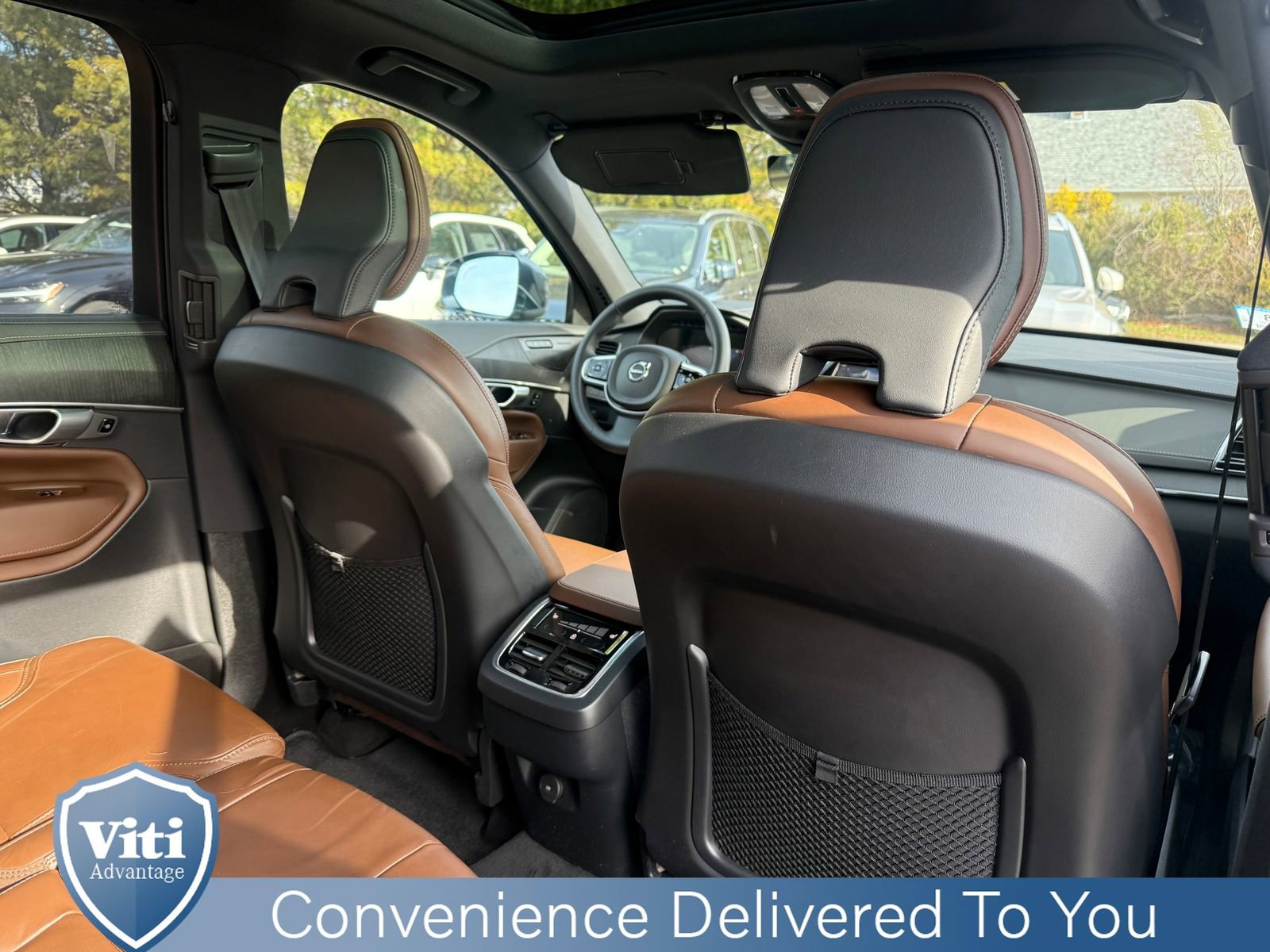 Certified 2024 Volvo XC90 B6 Ultimate w/ Protection Package Premier image 27