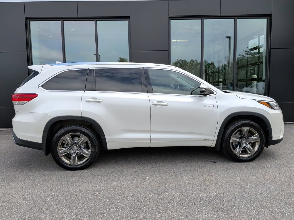 Used 2017 Toyota Highlander Limited Platinum AWD/4WD image 5