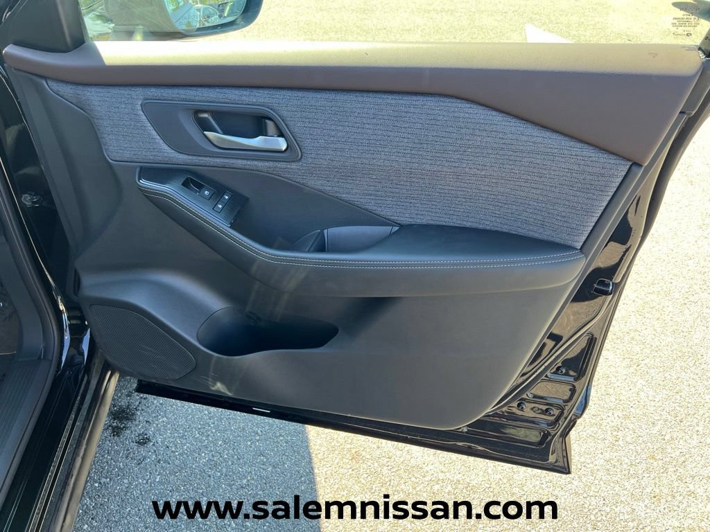 Certified 2023 Nissan Rogue SV AWD/4WD image 25