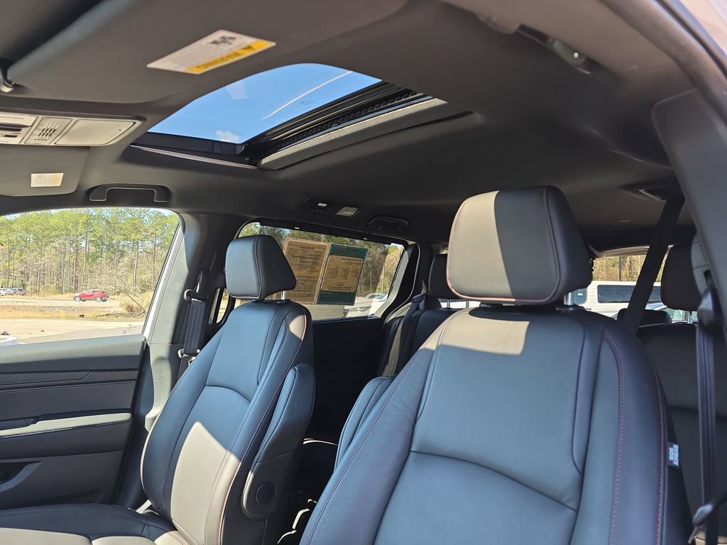 Used 2025 Honda Odyssey Sport-L image 34