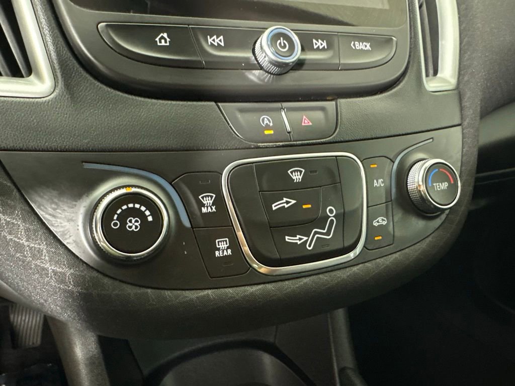 Used 2023 Chevrolet Malibu RS FWD image 33