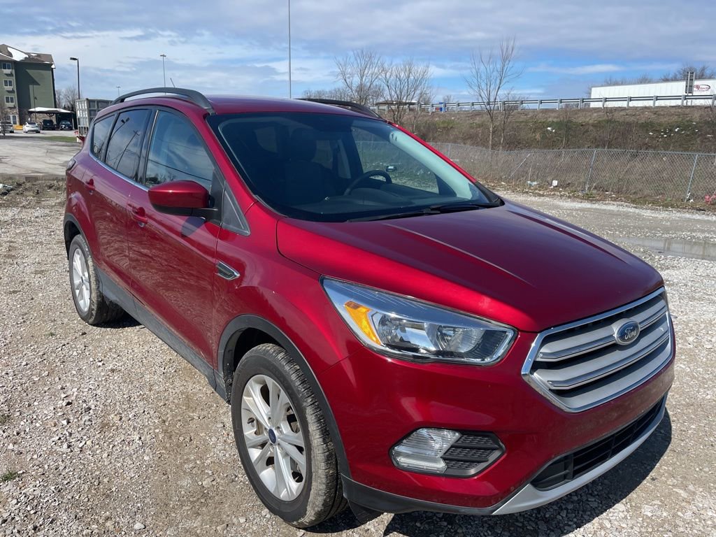 Used 2018 Ford Escape SE image 3