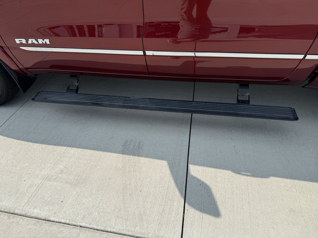 Used 2025 RAM 1500 Limited AWD/4WD image 12