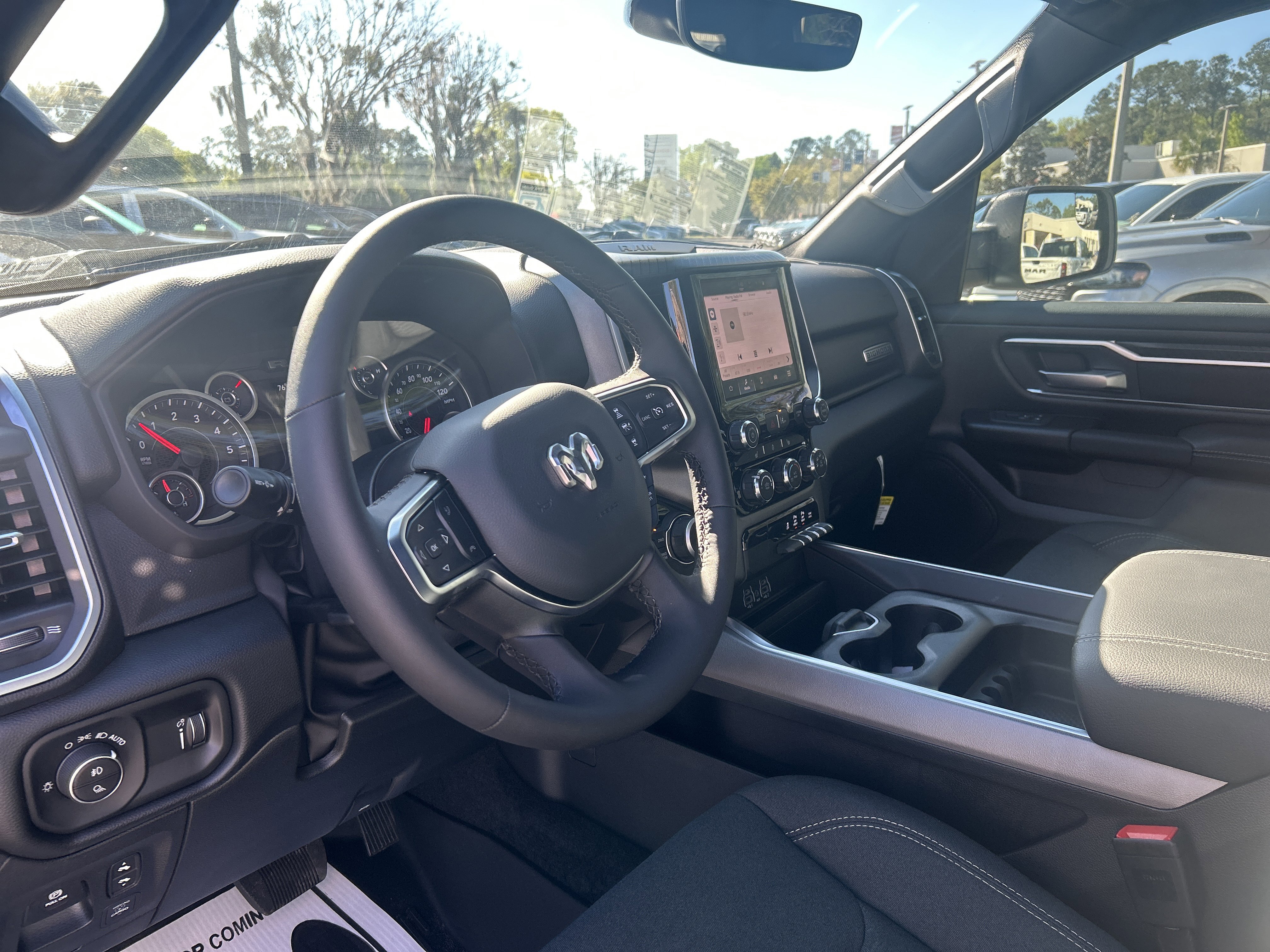 New 2026 RAM 1500 4x4 Crew Cab image 15