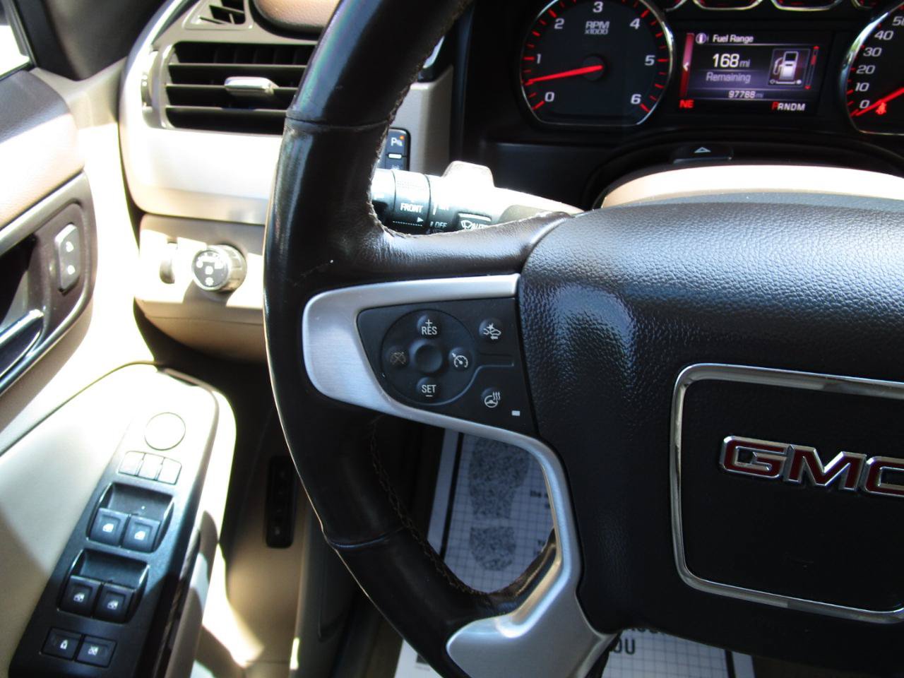 Used 2016 GMC Yukon SLT w/ HD Trailering Package RWD image 12