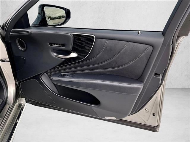 Used 2021 Lexus LS 500 w/ Accessory Package (Z2) image 19