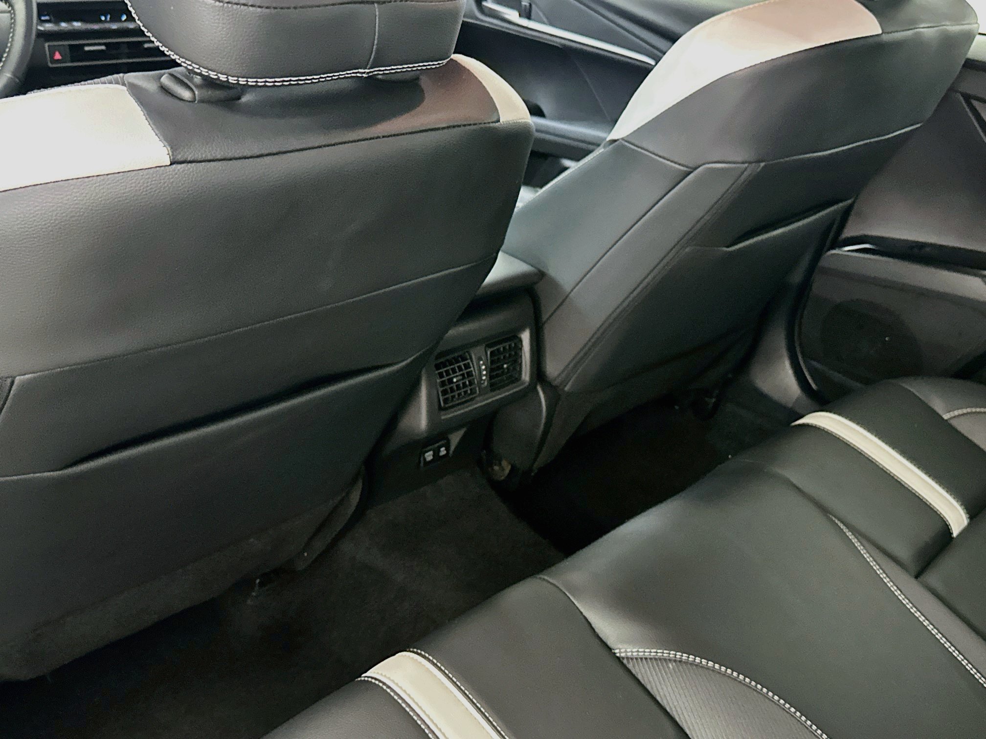 Used 2025 Toyota Camry SE FWD image 28