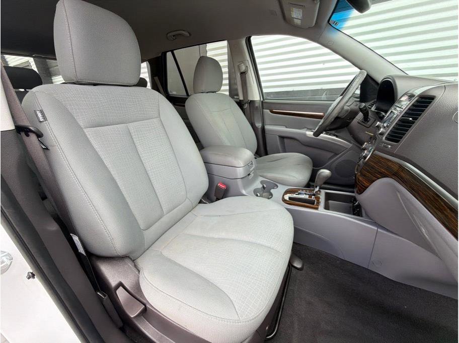 Used 2012 Hyundai Santa Fe GLS AWD/4WD image 19