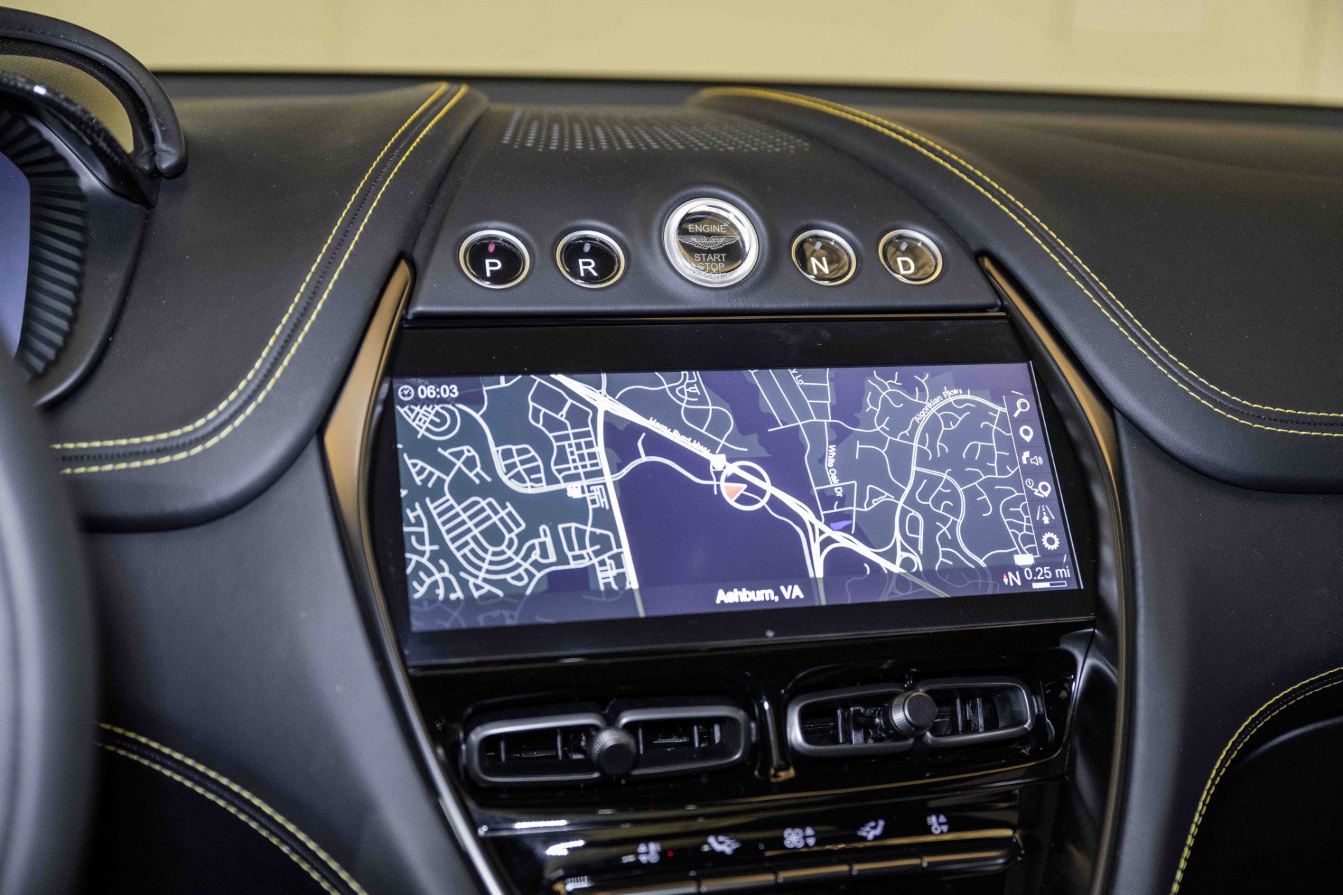 Used 2024 Aston Martin DBX 707 image 11