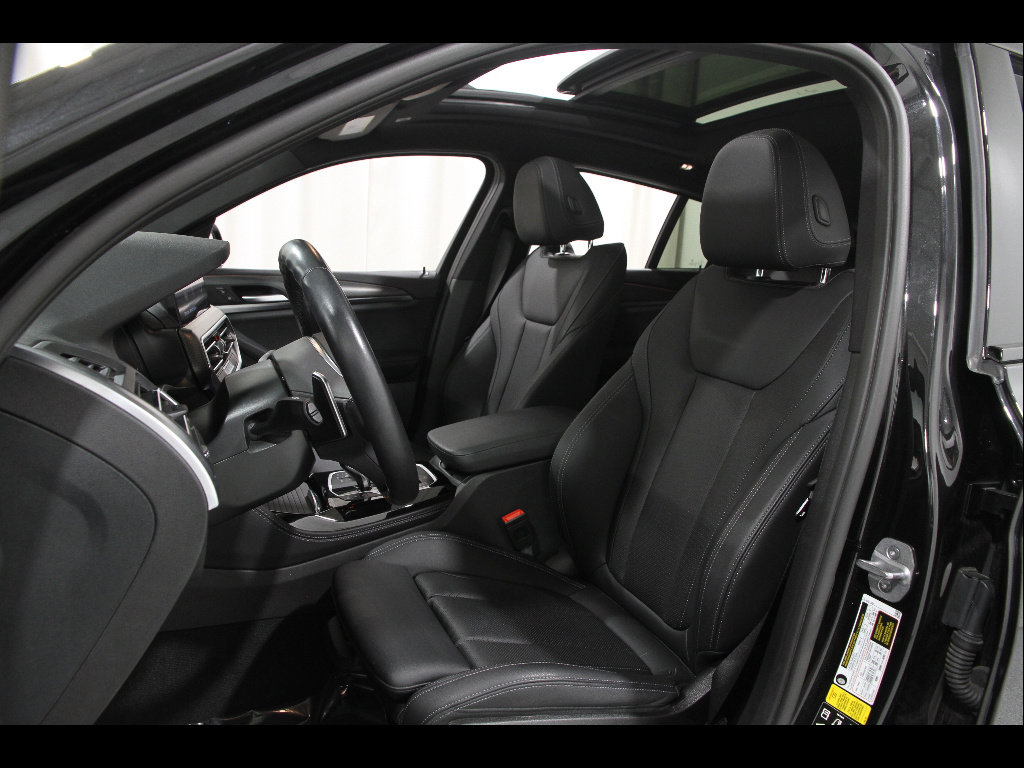 Certified 2023 BMW X4 xDrive30i w/ M Sport Package AWD/4WD image 5