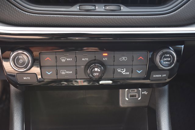 Used 2025 Jeep Compass Trailhawk AWD/4WD image 27