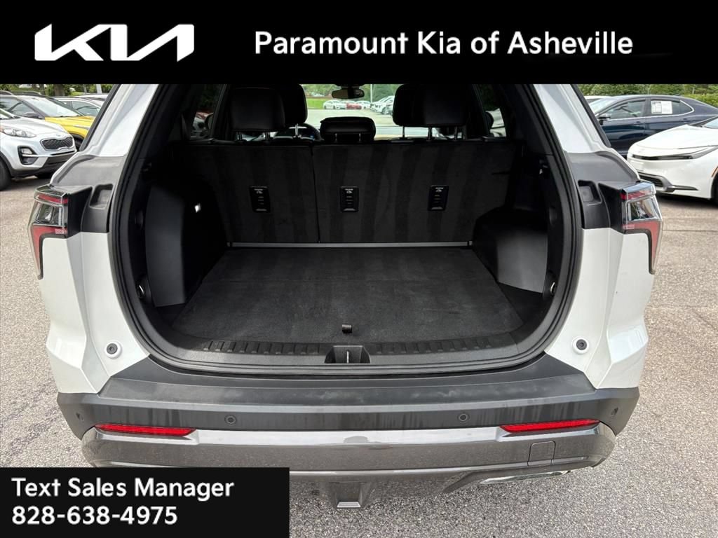 Used 2025 Chevrolet Equinox ACTIV w/ Convenience Package III AWD/4WD image 29
