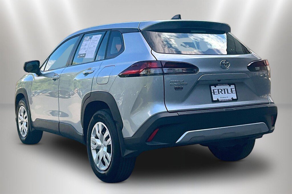 Used 2026 Toyota Corolla Cross L FWD image 4