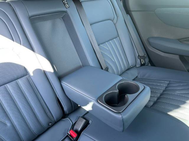 Certified 2025 Nissan Ariya Platinum image 29