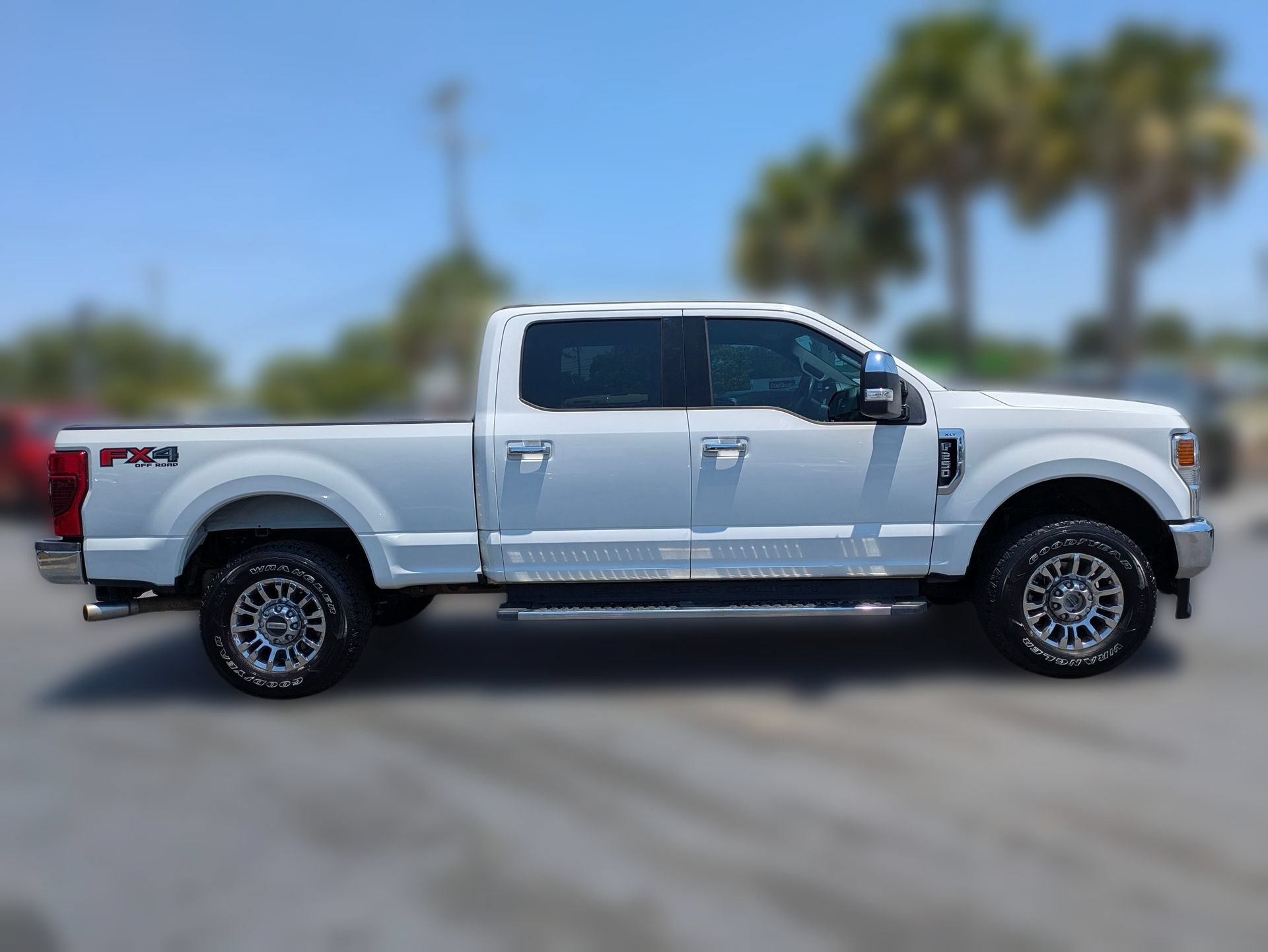 Certified 2020 Ford F250 XLT w/ XLT Premium Package AWD/4WD image 3