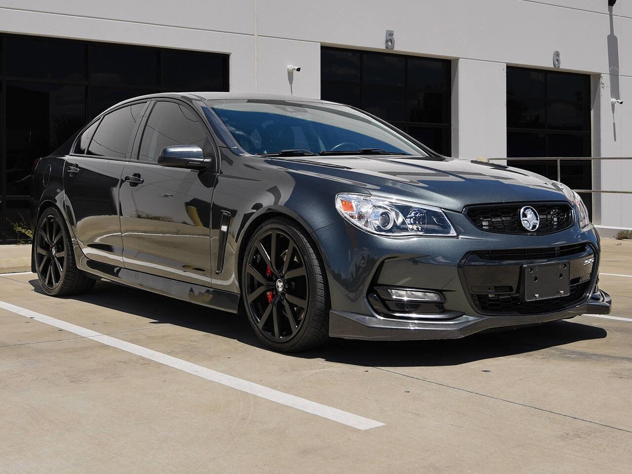 Used 2017 Chevrolet SS RWD image 4