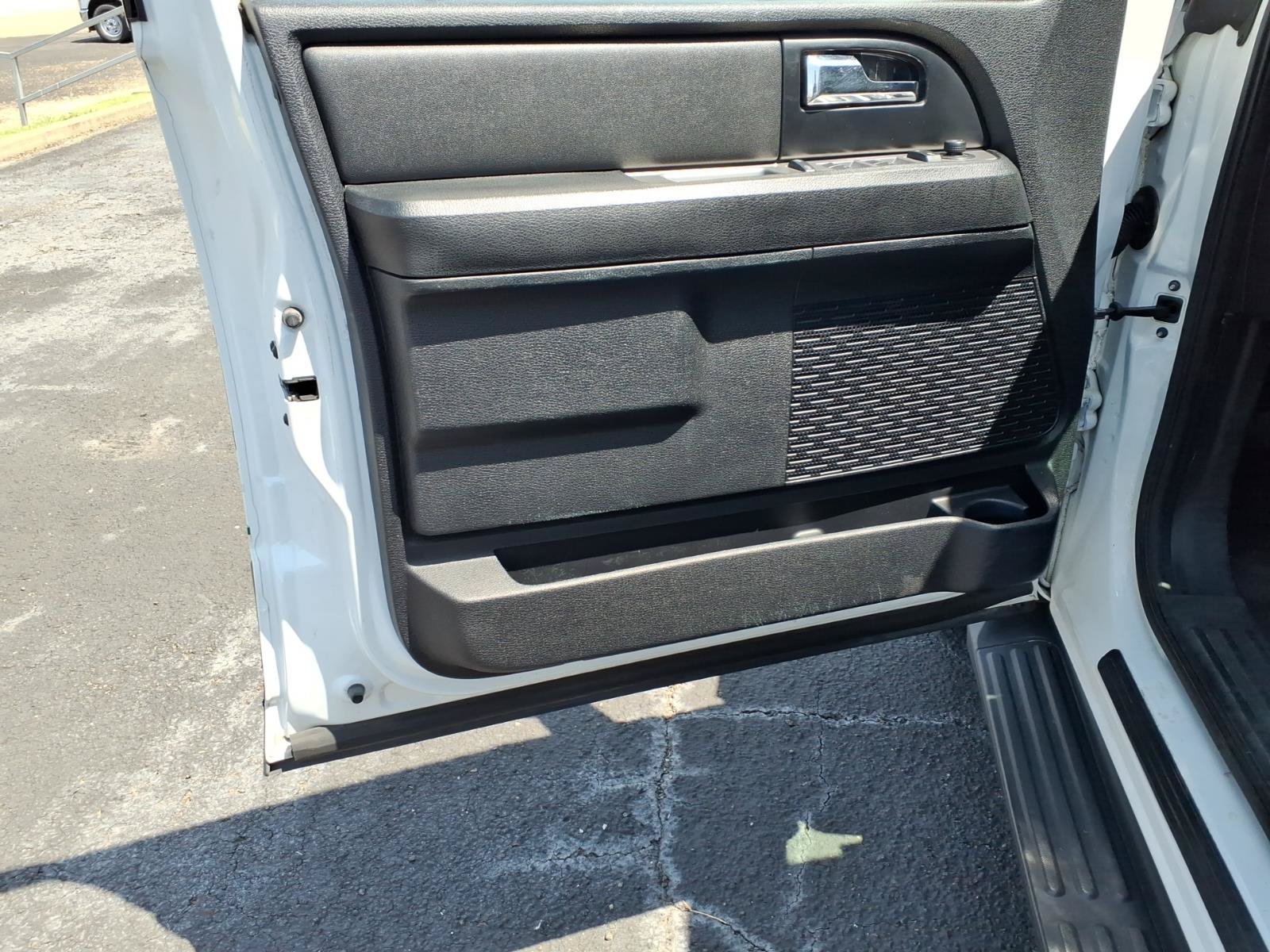 Used 2017 Ford Expedition XL RWD image 9