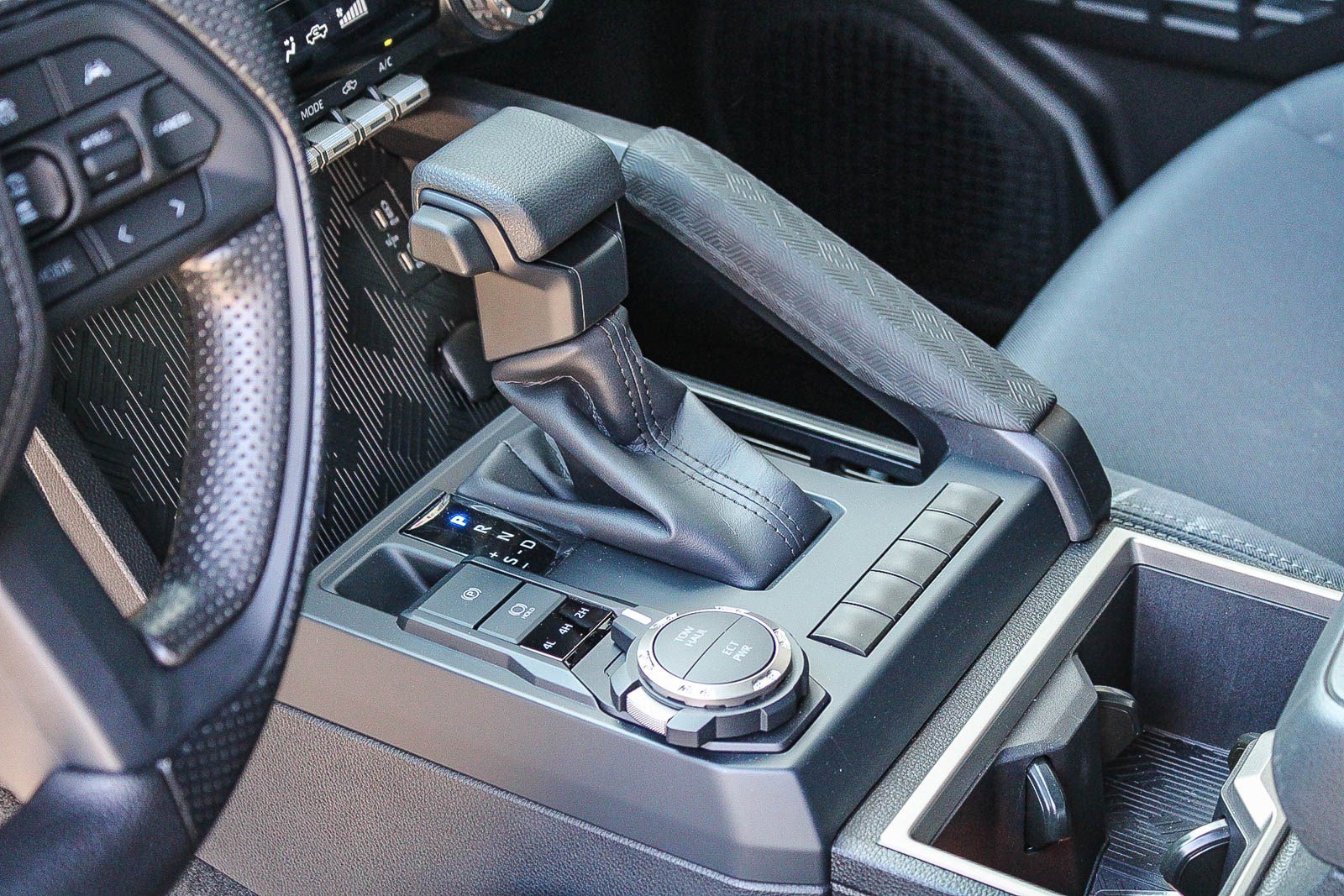Used 2025 Toyota Tacoma SR5 AWD/4WD image 14