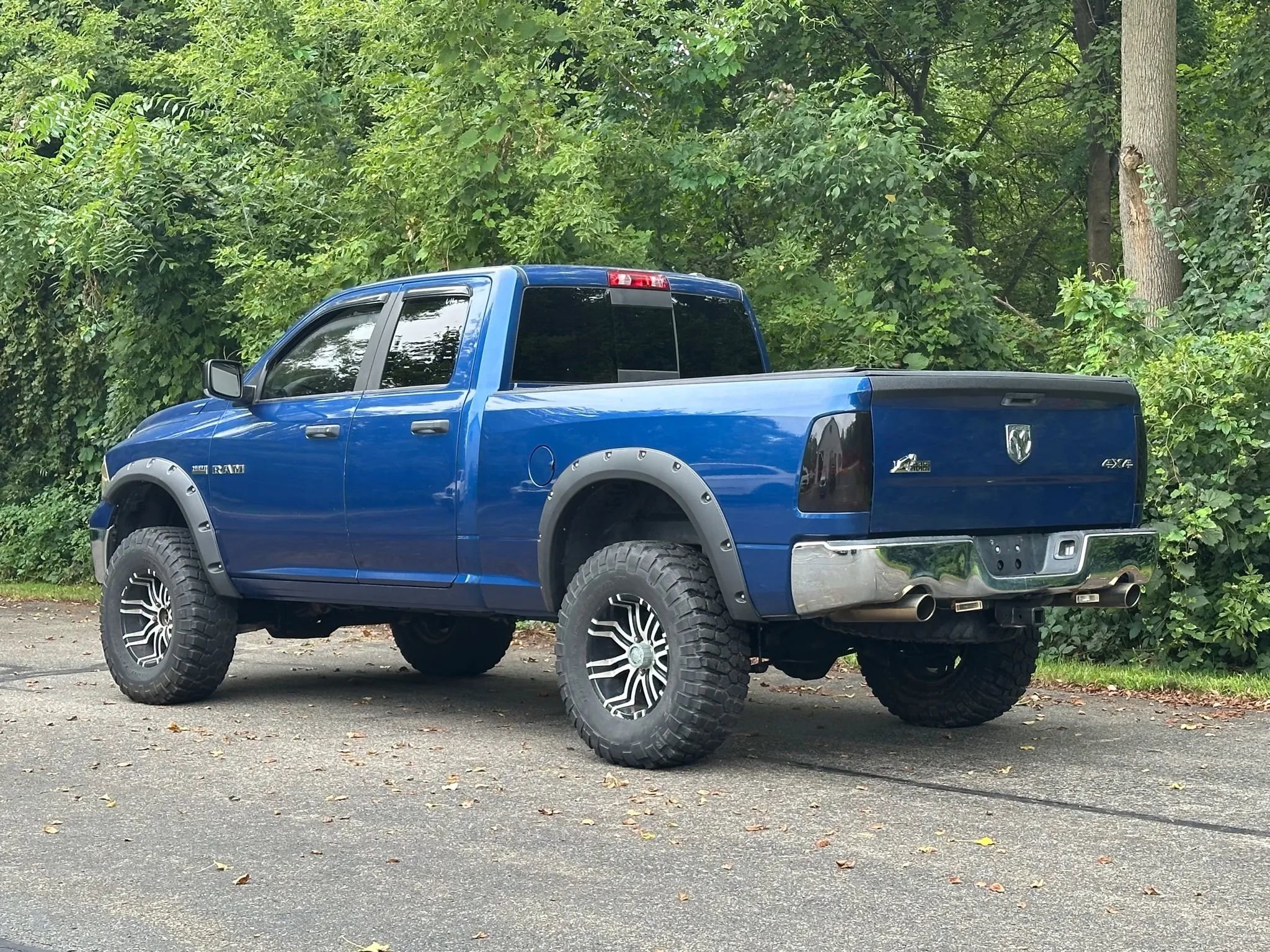 Used 2010 Dodge Ram 1500 Truck SLT w/ Luxury Group image 11