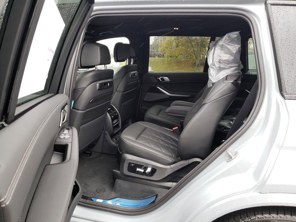 New 2026 BMW X7 xDrive40i w/ M Sport Package image 7