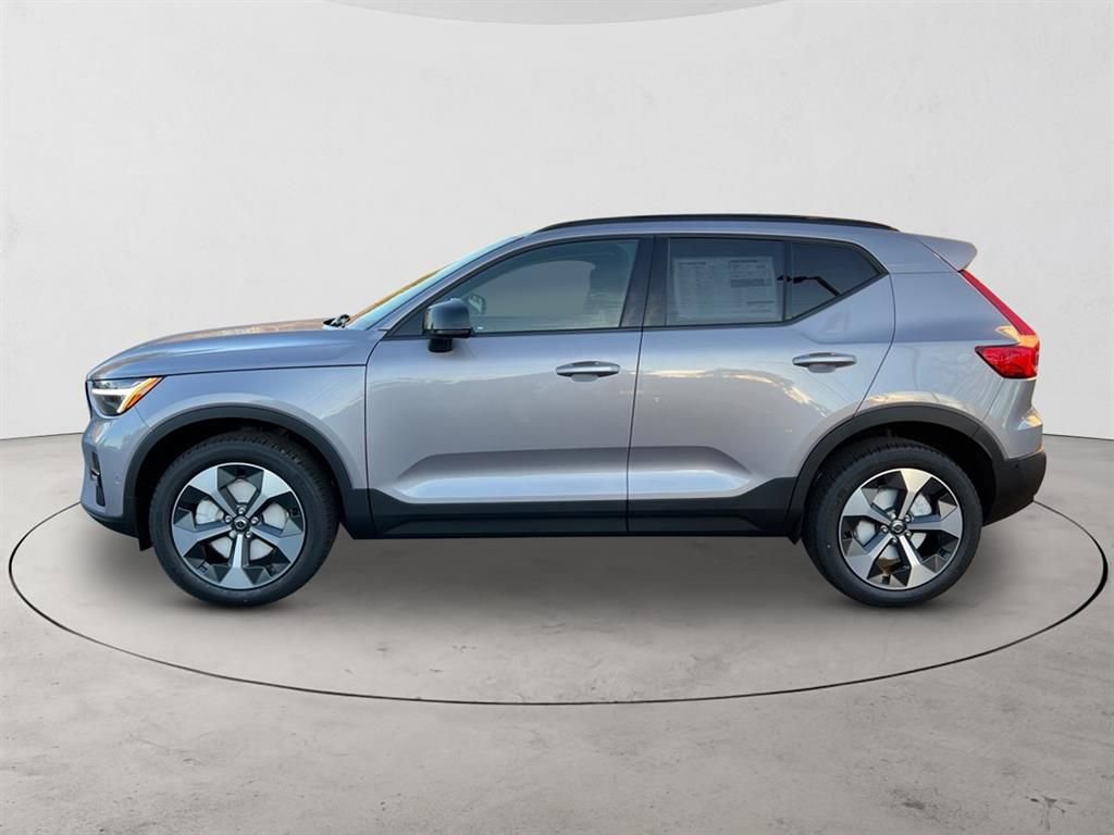 New 2026 Volvo XC40 B5 Plus w/ Protection Package Premier AWD/4WD image 2