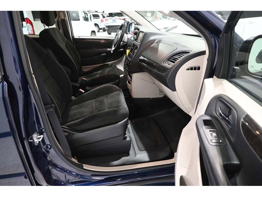 Used 2017 Dodge Grand Caravan SE w/ Power Window Group image 15