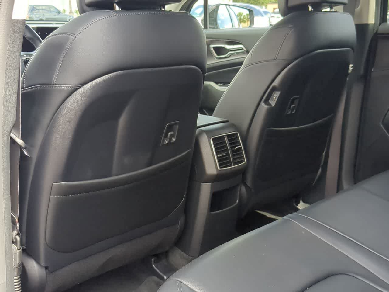 Used 2023 Kia Sportage EX AWD/4WD image 17