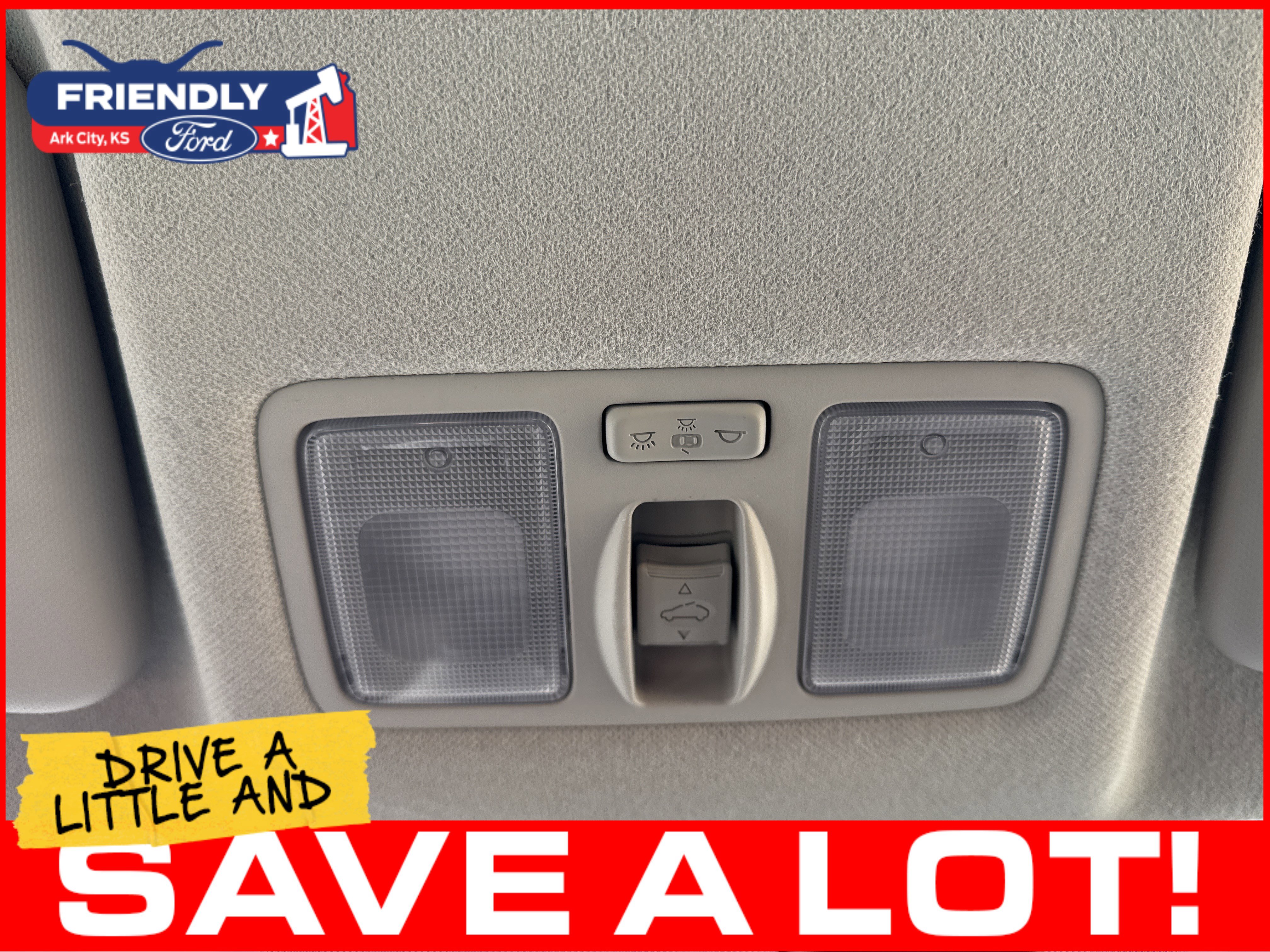 Used 2025 Hyundai Venue SEL FWD image 35