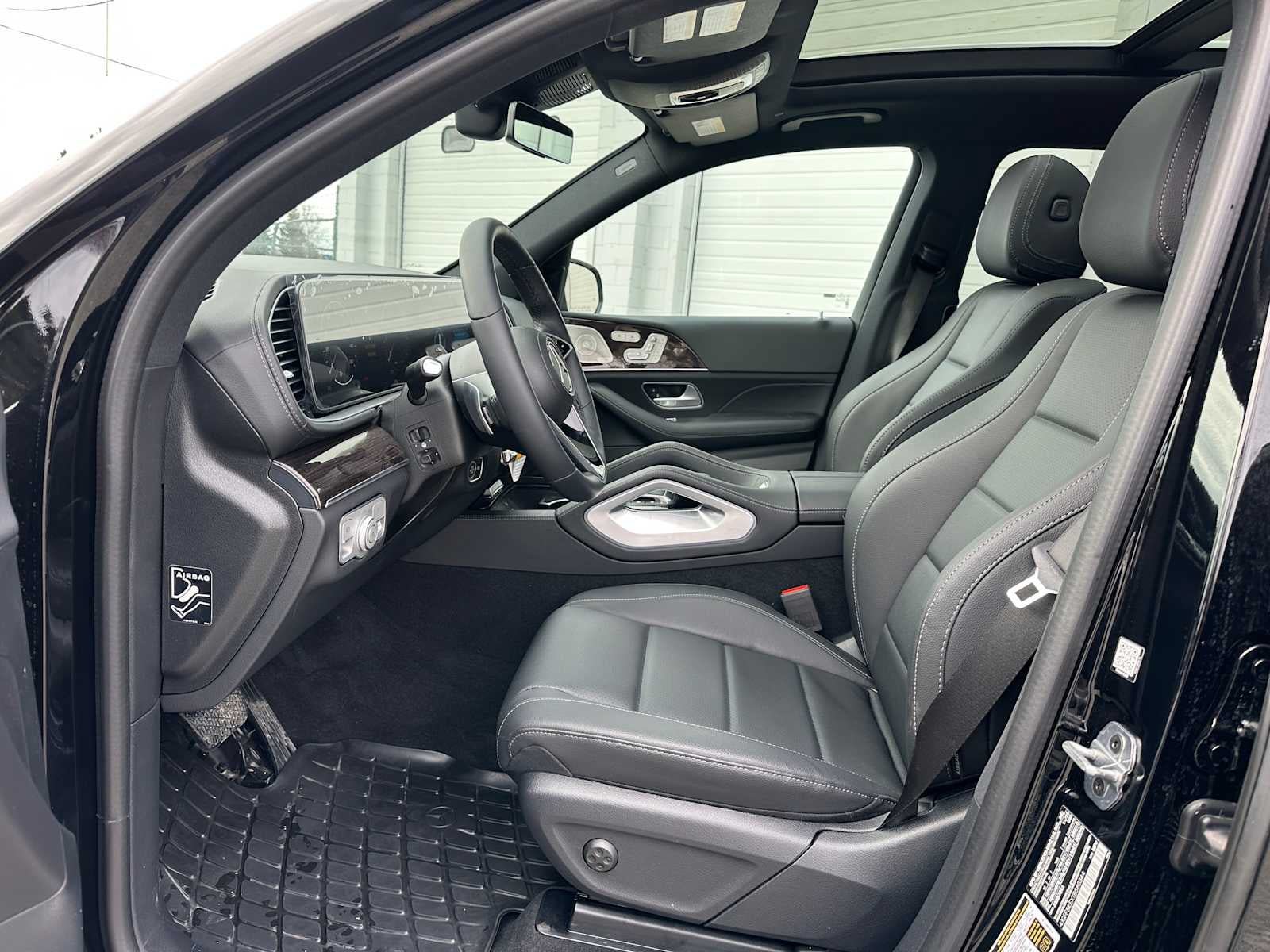 Used 2026 Mercedes-Benz GLS 450 4MATIC image 23