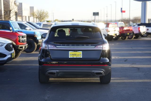 Used 2023 Lincoln Nautilus FWD w/ Premium Package image 7