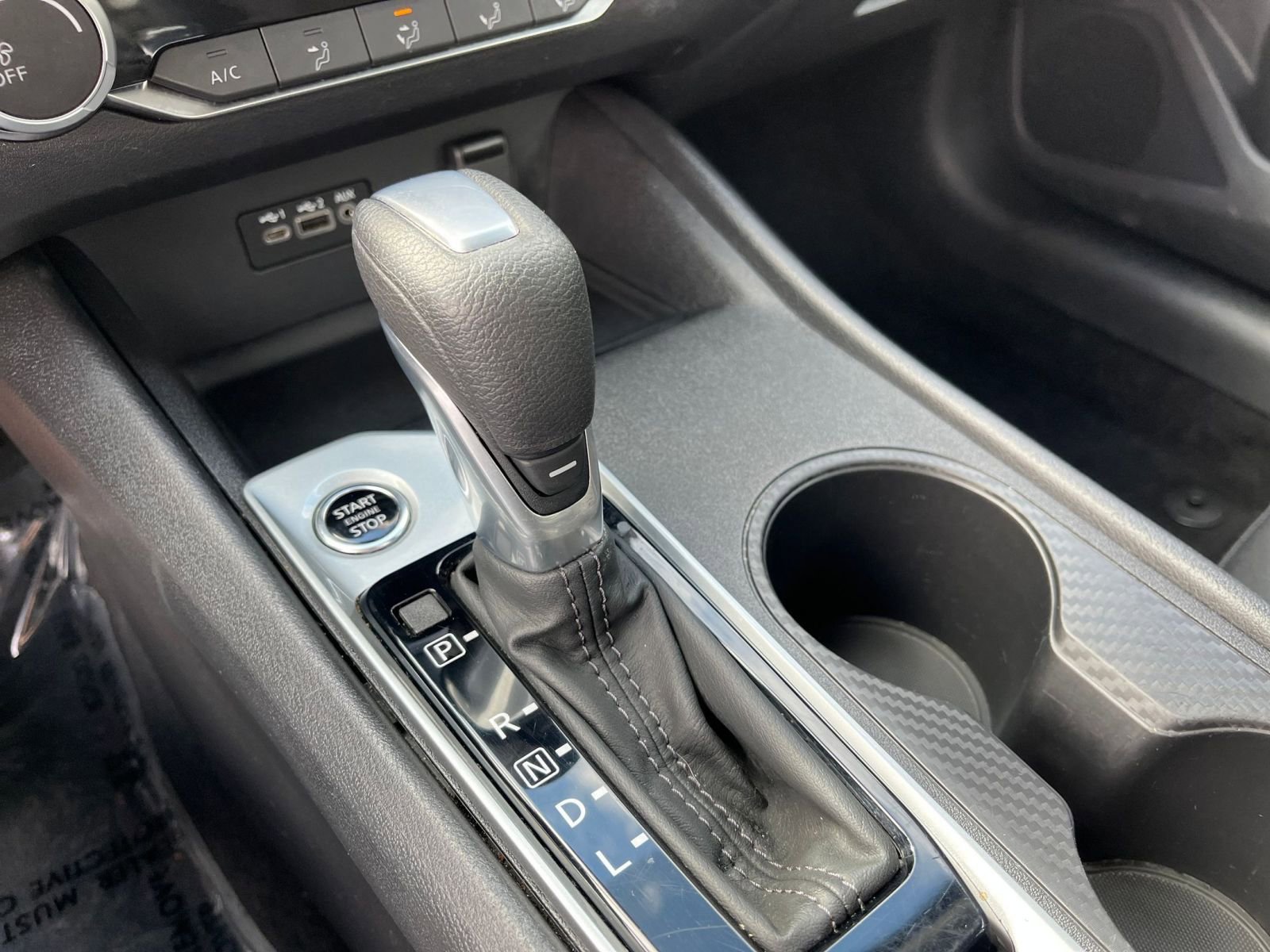 Used 2025 Nissan Altima 2.5 SV FWD image 42