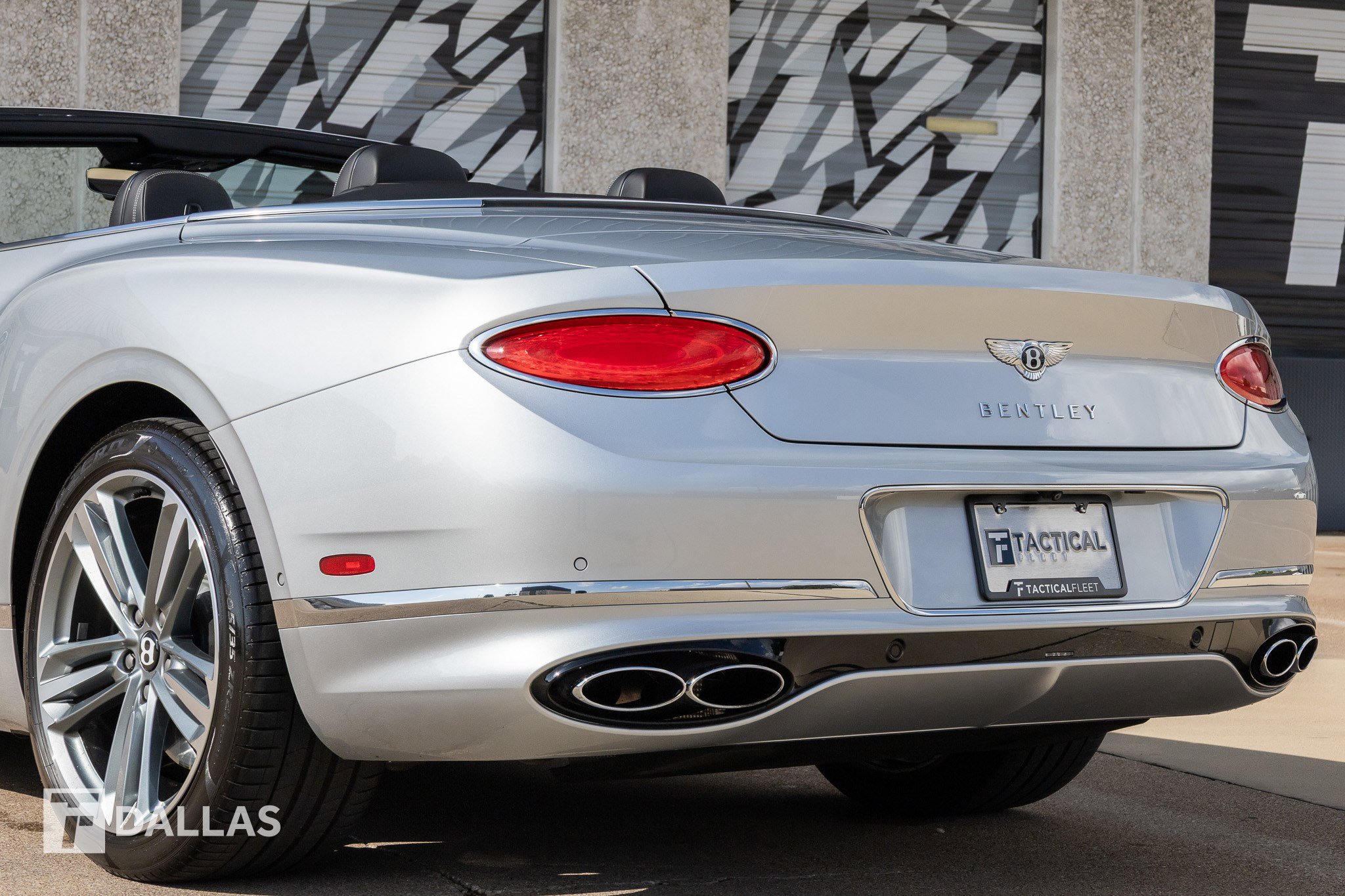 Used 2023 Bentley Continental GT V8 image 12